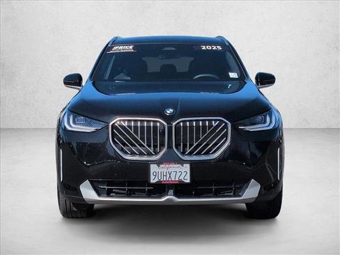Used 2025 BMW X3 xDrive30i w/ Premium Package image 2