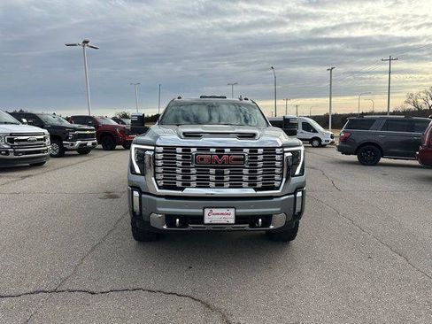 Used 2024 GMC Sierra 2500 Denali w/ Denali Reserve Package image 2