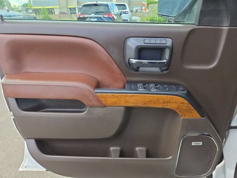 Used 2018 Chevrolet Silverado 1500 High Country AWD/4WD image 15