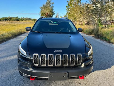 Used 2016 Jeep Cherokee Trailhawk w/ Comfort/Convenience Group image 7