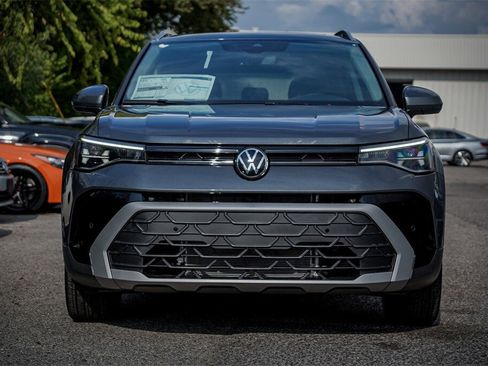 New 2026 Volkswagen Taos SE image 4