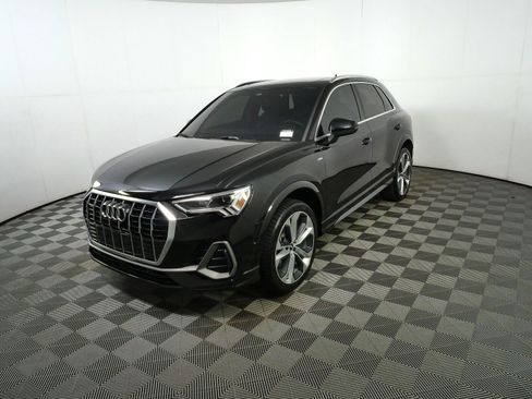 Used 2021 Audi Q3 2.0T Premium Plus w/ Premium Plus Package AWD/4WD image 24