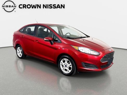 Used 2014 Ford Fiesta SE FWD image 3