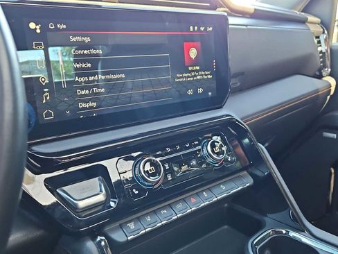 Used 2024 GMC Sierra 2500 AT4 w/ AT4 Premium Plus Package image 29