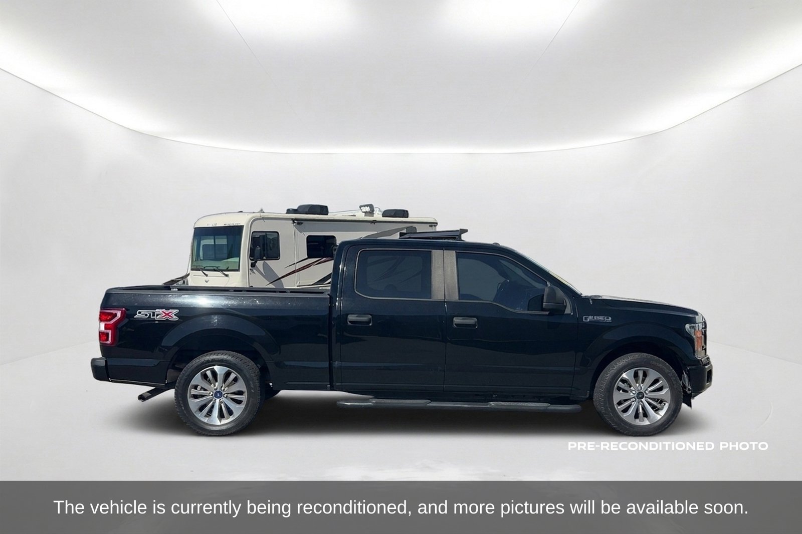 Used 2018 Ford F150 XL w/ Equipment Group 101A Mid RWD image 4