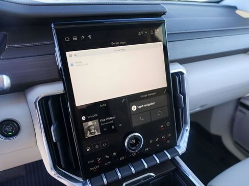 Used 2026 GMC Acadia Denali w/ Super Cruise Package image 16