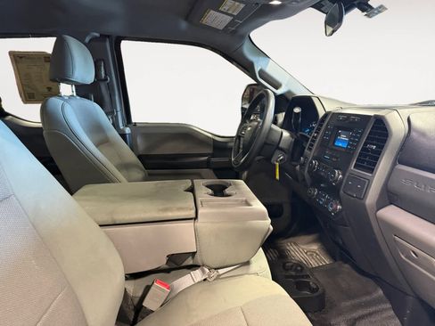 Used 2019 Ford F250 XL w/ STX Appearance Package image 16