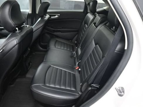 Used 2019 Ford Edge SEL w/ Equipment Group 201A AWD/4WD image 19