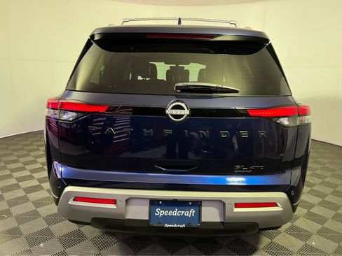 Certified 2023 Nissan Pathfinder SL w/ Black Appearance Package AWD/4WD image 6