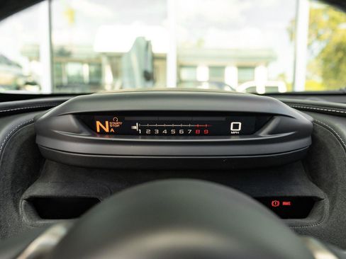 Used 2020 McLaren 720S Luxury image 32