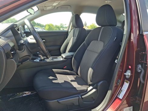 Used 2021 Nissan Sentra SV FWD image 13