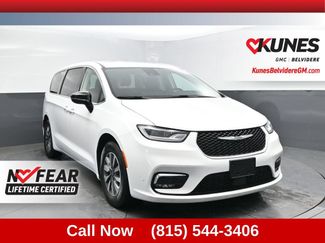 Used 2024 Chrysler Pacifica Limited FWD video 1