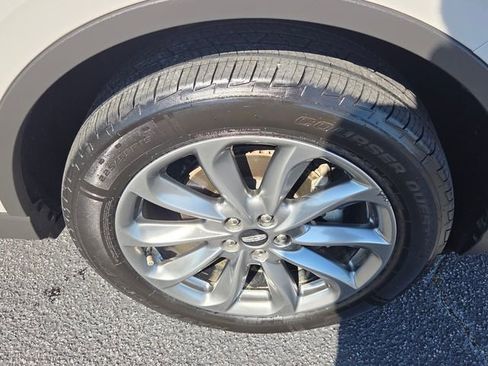 Used 2022 Lincoln Corsair FWD w/ Premium Package image 16