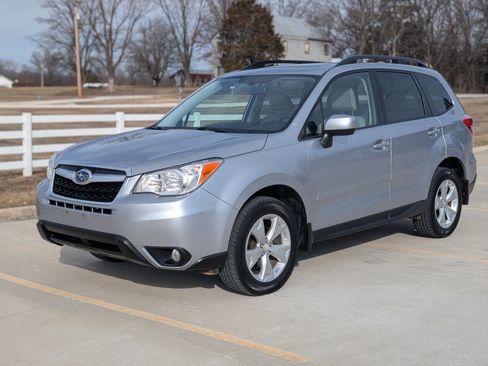 Used 2016 Subaru Forester 2.5i Premium w/ All-Weather Package image 2