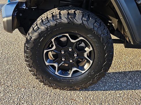 Used 2023 Jeep Wrangler Unlimited Rubicon 4xe w/ Cold Weather Group image 7