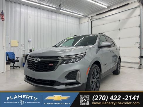Used 2023 Chevrolet Equinox RS w/ LPO, Floor Liner Package FWD image 6