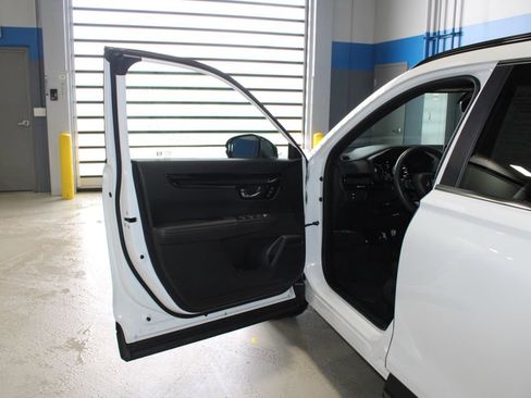 Used 2025 Honda CR-V Sport Touring image 7