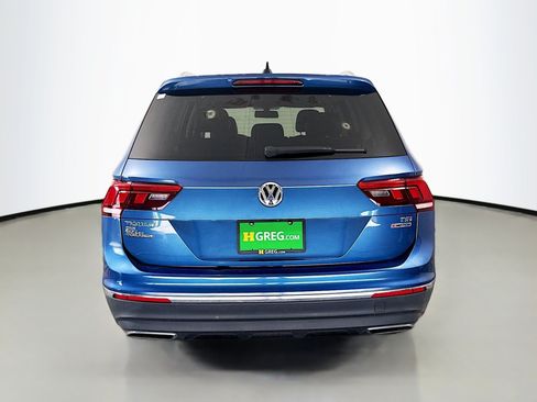 Used 2018 Volkswagen Tiguan SEL AWD/4WD image 8
