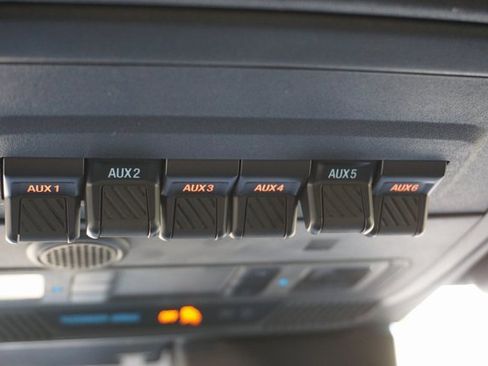 Used 2023 Ford Bronco Black Diamond w/ Sasquatch Package image 18