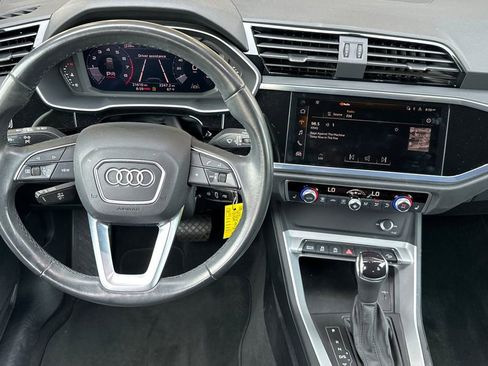 Used 2023 Audi Q3 2.0T Premium image 12