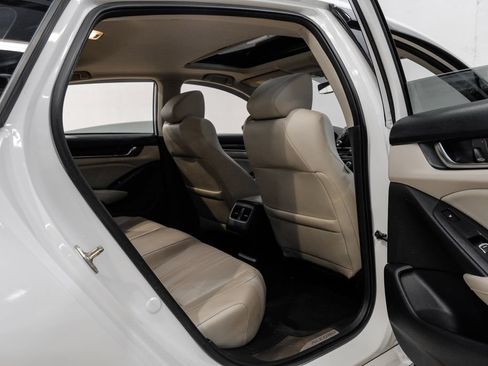 Used 2018 Honda Accord Touring image 47
