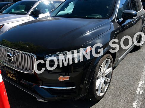 Used 2016 Volvo XC90 T8 Inscription w/ Vision Package AWD/4WD image 1