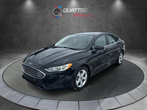 Used 2020 Ford Fusion SE image 1