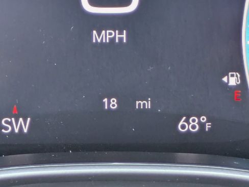 New 2026 Chrysler Pacifica Select image 11