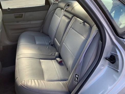 Used 2003 Ford Taurus SEL image 22