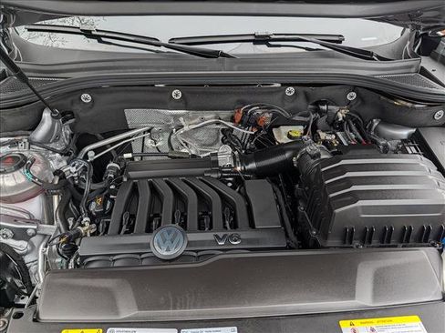 Used 2023 Volkswagen Atlas Cross Sport SEL Premium R-Line image 11