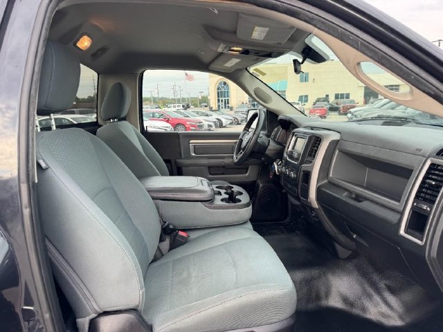 Used 2018 RAM 1500 Express RWD image 12