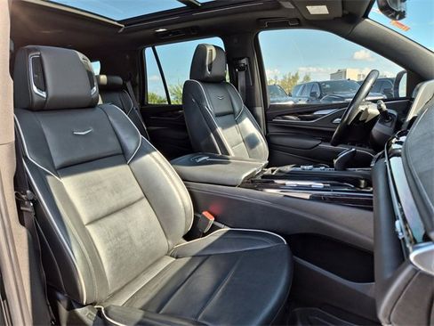 Certified 2022 Cadillac Escalade Sport image 21