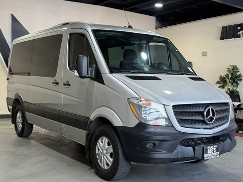 Used 2016 Mercedes-Benz Sprinter 2500 image 3