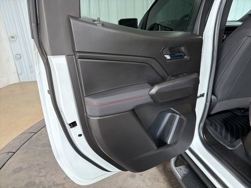 Used 2024 Chevrolet Colorado Z71 w/ Z71 Convenience Package 2 image 17