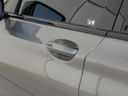 Used 2020 BMW 750i xDrive w/ Executive Package image 37