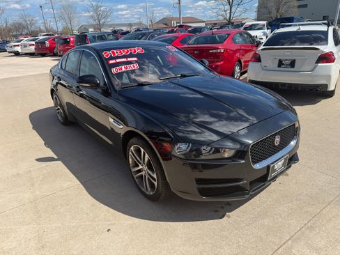 Used 2017 Jaguar XE Premium AWD/4WD image 3