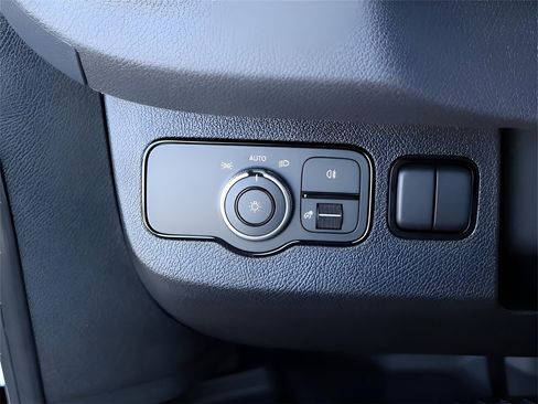 Used 2024 Mercedes-Benz Sprinter 3500 image 36