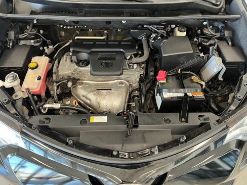 Used 2017 Toyota RAV4 SE w/ Power Special Value Package AWD/4WD image 29