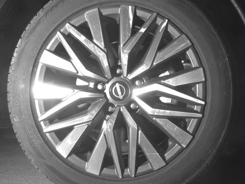 Used 2025 Nissan Altima 2.5 SV FWD image 13