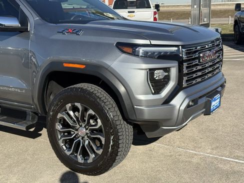 Used 2023 GMC Canyon Denali image 6
