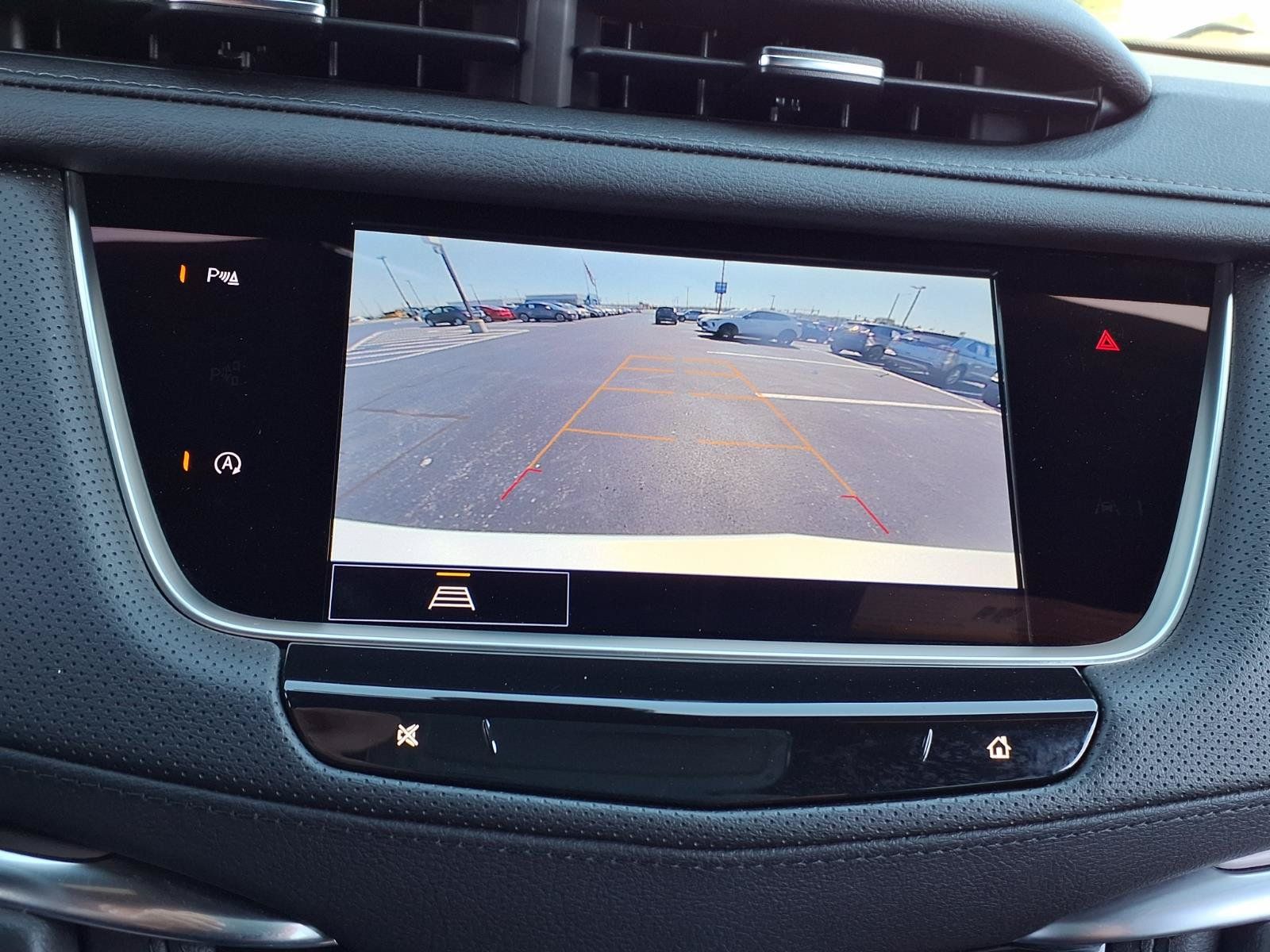 Used 2025 Cadillac XT5 Luxury FWD image 6