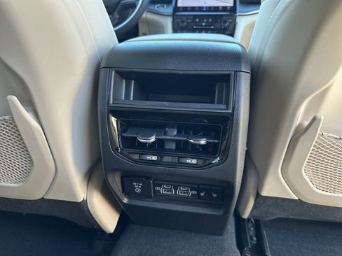 New 2024 Jeep Grand Cherokee Limited 4xe w/ Luxury Tech Group II image 22