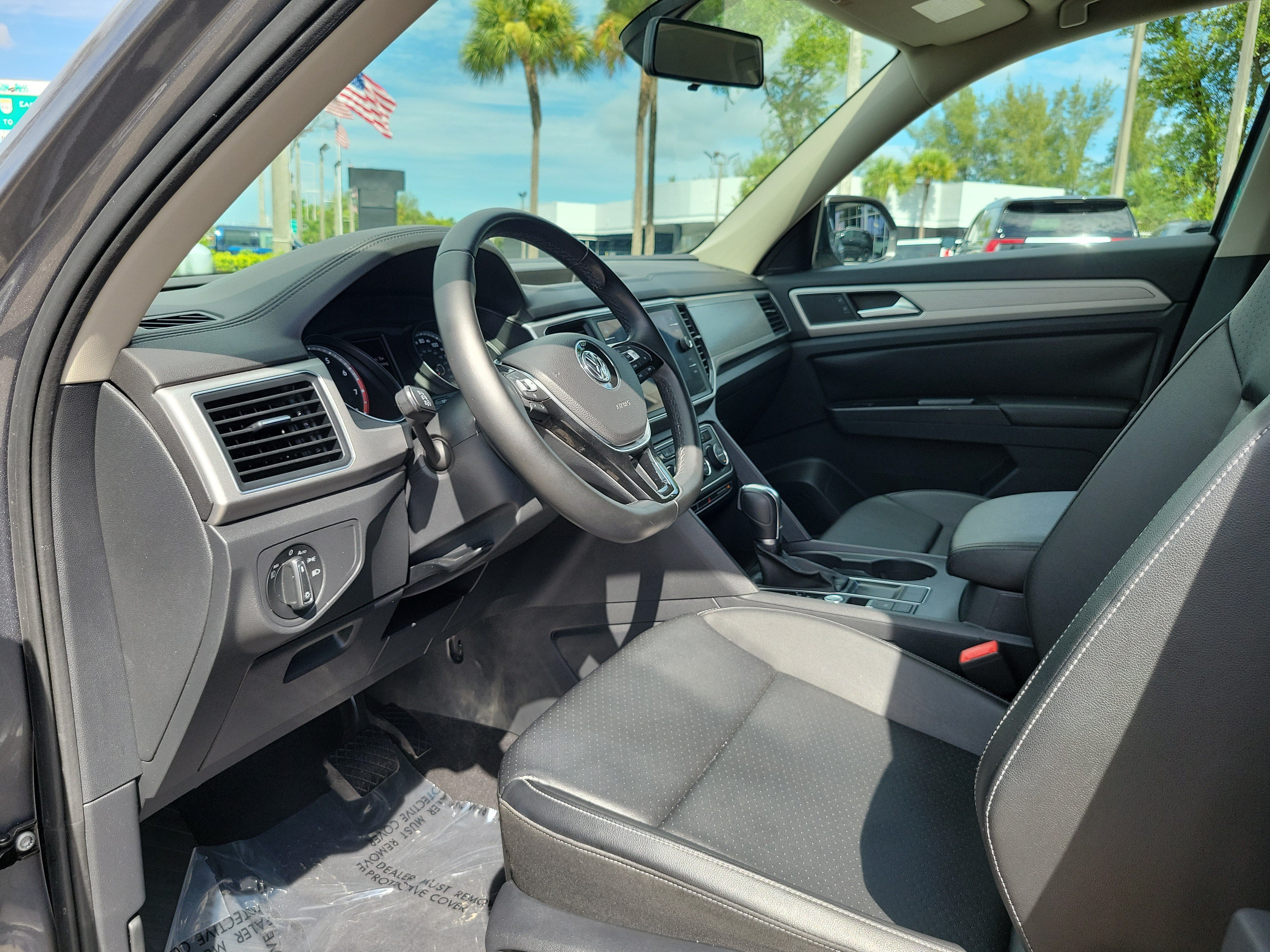 Used 2019 Volkswagen Atlas SE w/ Towing Package FWD image 9