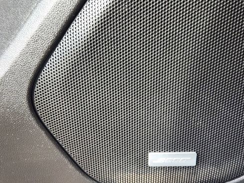 Used 2019 GMC Acadia Denali w/ Technology Package image 6