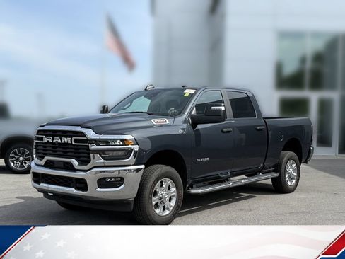 Used 2026 RAM 2500 Big Horn AWD/4WD image 2