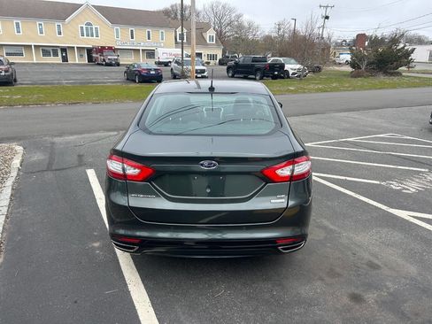 Used 2016 Ford Fusion SE w/ Equipment Group 202A FWD image 7