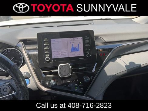 Used 2022 Toyota Camry LE FWD image 4