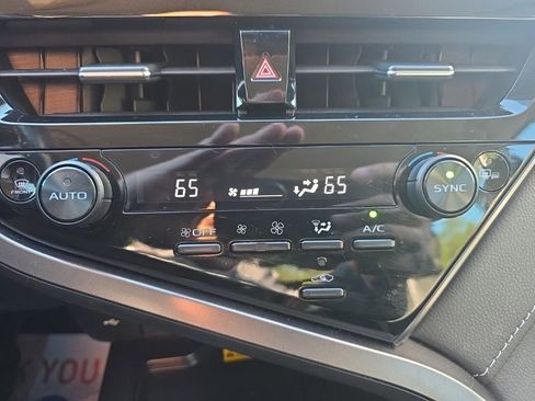 Used 2022 Toyota Camry XSE image 30