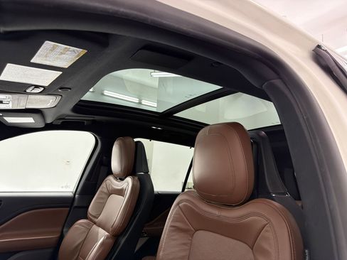 Used 2020 Lincoln Aviator Reserve w/ Equipment Group 202A AWD/4WD image 14