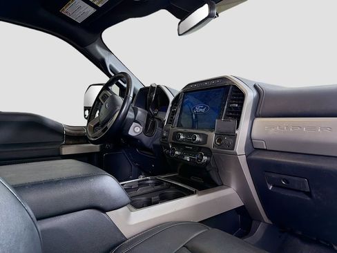 Used 2022 Ford F250 Lariat w/ Tremor Off-Road Package image 27